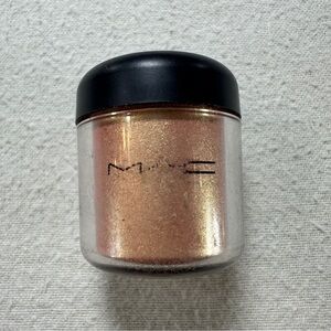 MAC Cosmetics Melon Jumbo Pigment Size 7.5g/.26 oz. Loose Eyeshadow